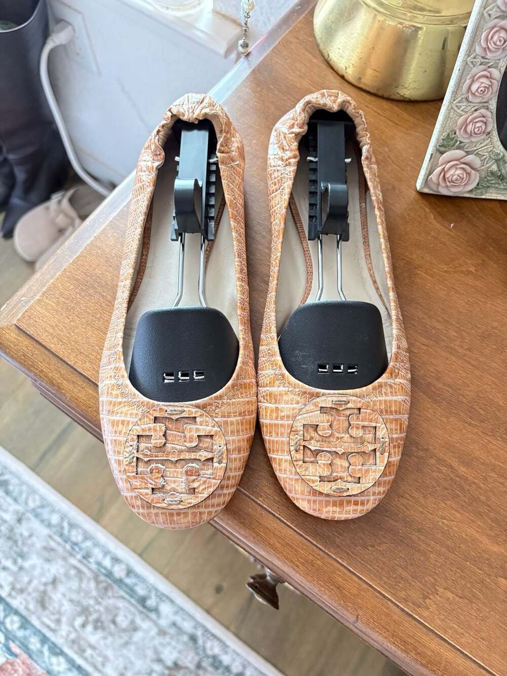 Tory Burch Minnie Travel Ballet Flats Beige Croc Embossed Leather